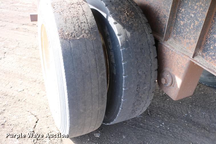 image for item DC3549 1997 Great Dane GPMWSHR248 flatbed trailer