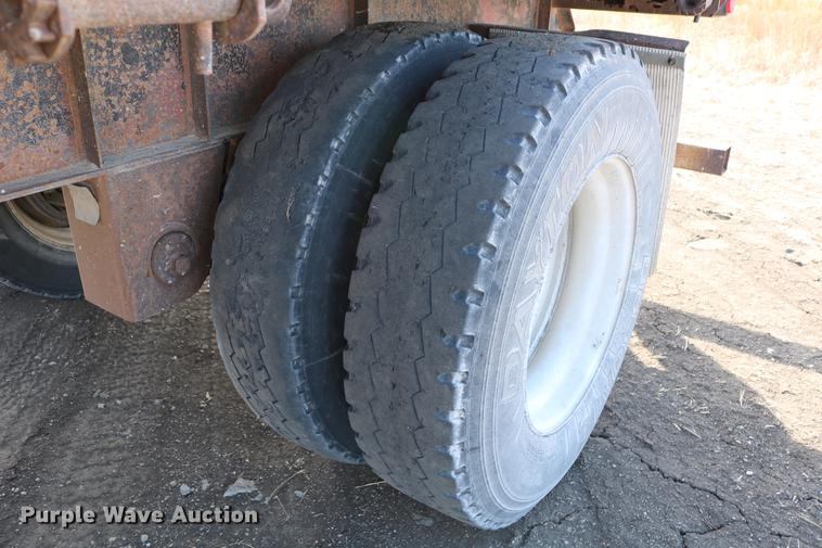 image for item DC3549 1997 Great Dane GPMWSHR248 flatbed trailer