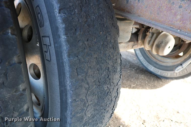 image for item DC3549 1997 Great Dane GPMWSHR248 flatbed trailer