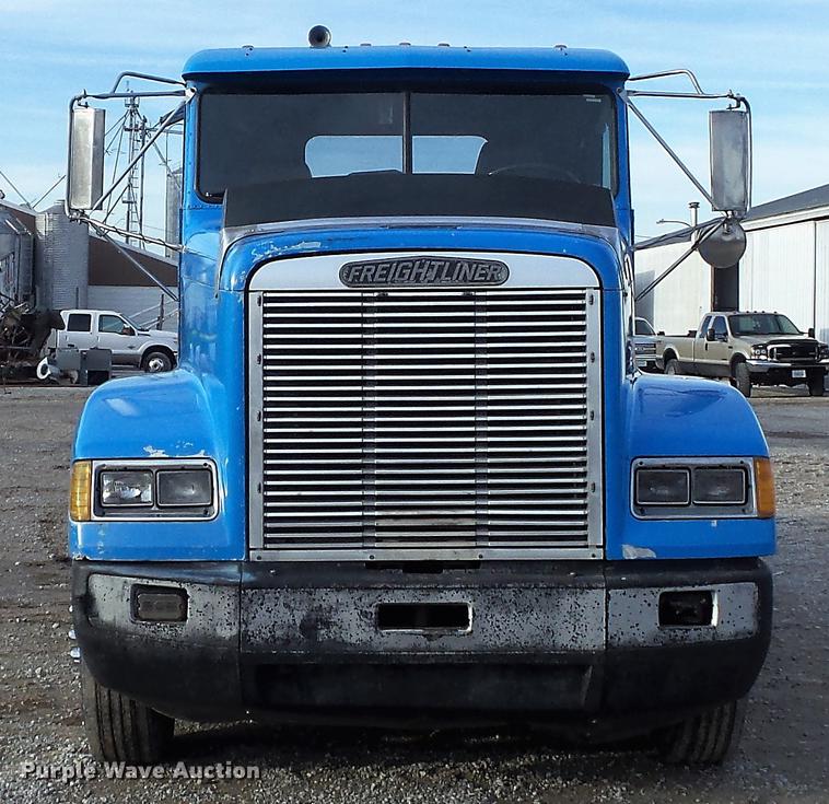 image for item DC7403 1990 Freightliner FLD120 semi truck