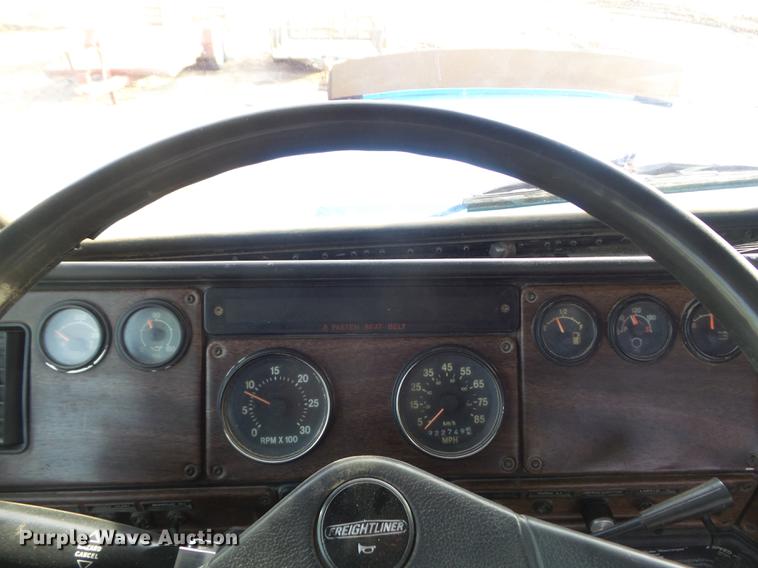 image for item DC7403 1990 Freightliner FLD120 semi truck