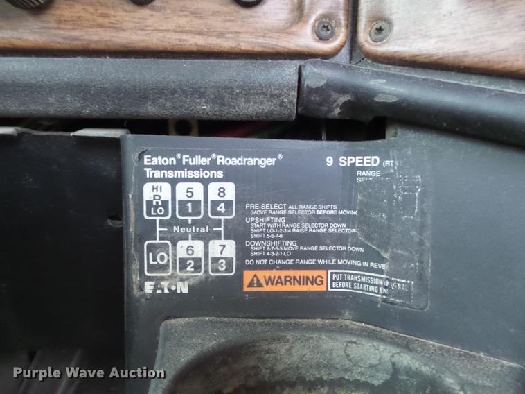 image for item DC7403 1990 Freightliner FLD120 semi truck