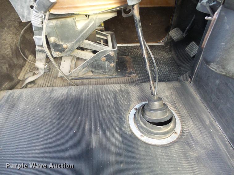 image for item DC7403 1990 Freightliner FLD120 semi truck