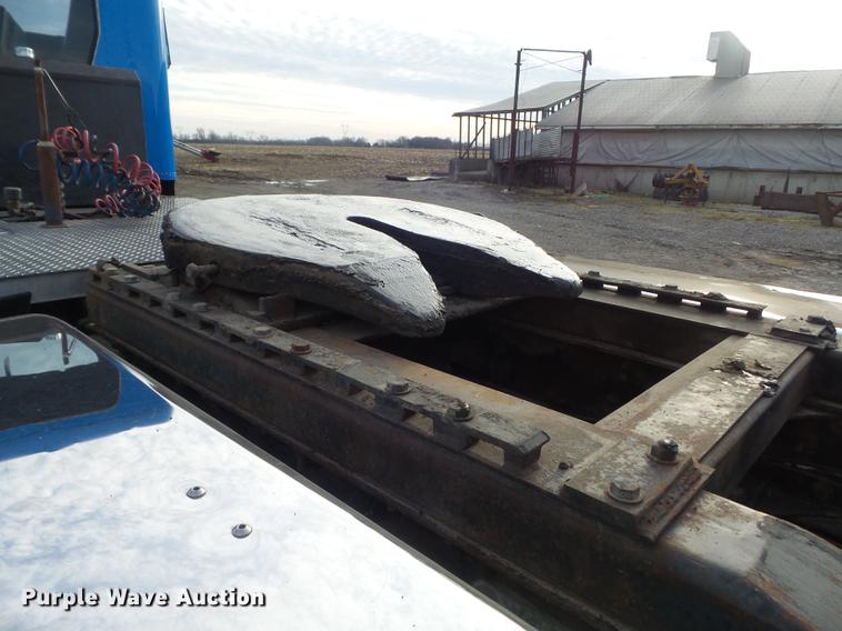 image for item DC7403 1990 Freightliner FLD120 semi truck