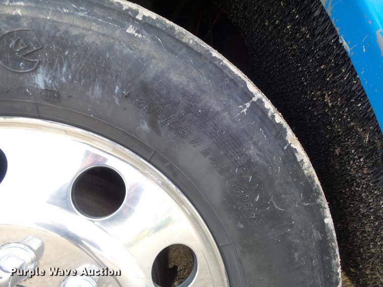 image for item DC7403 1990 Freightliner FLD120 semi truck