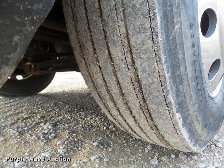 image for item DC7403 1990 Freightliner FLD120 semi truck