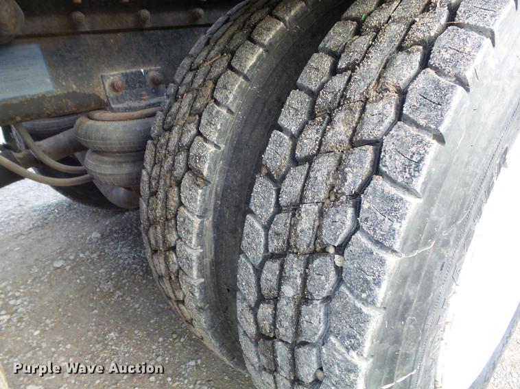 image for item DC7403 1990 Freightliner FLD120 semi truck