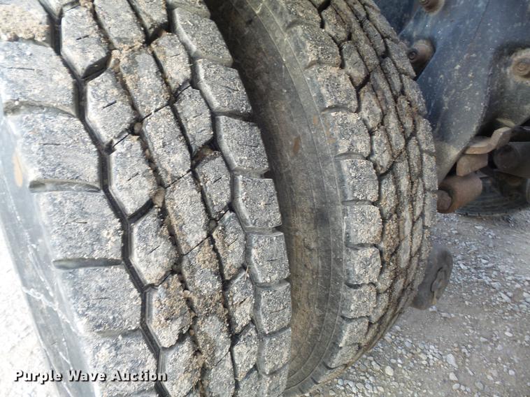 image for item DC7403 1990 Freightliner FLD120 semi truck