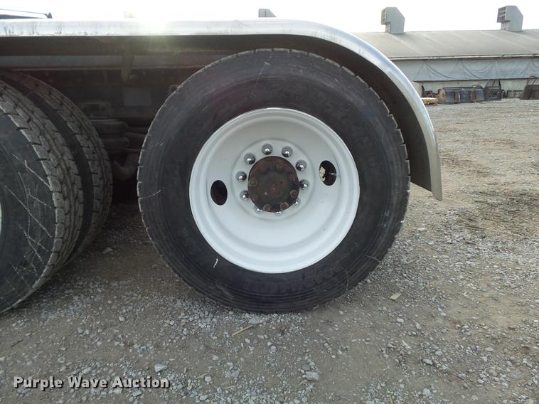 image for item DC7403 1990 Freightliner FLD120 semi truck