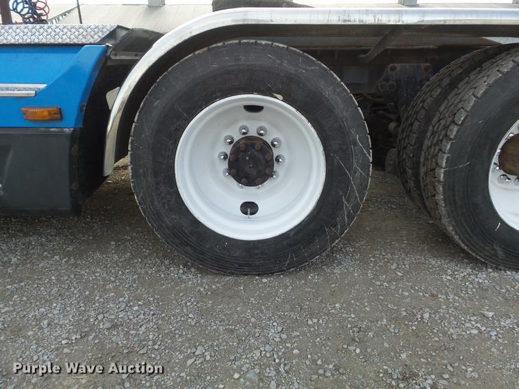 image for item DC7403 1990 Freightliner FLD120 semi truck