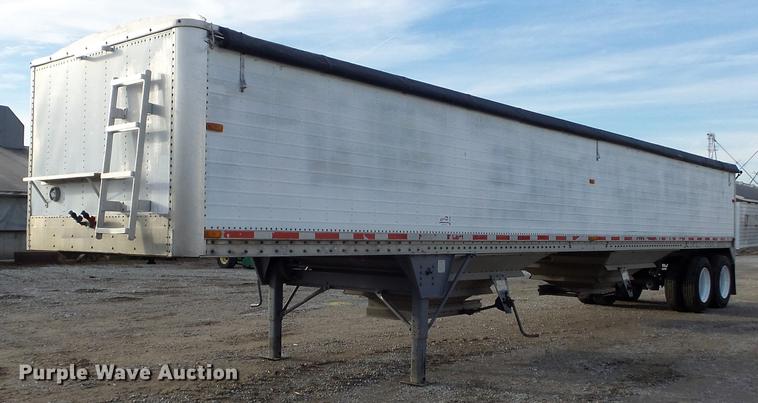 image for item DC7404 1991 Wilson DWH-200 double hopper grain trailer
