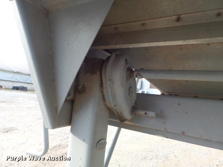 image for item DC7404 1991 Wilson DWH-200 double hopper grain trailer