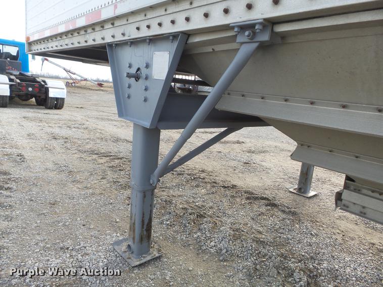 image for item DC7404 1991 Wilson DWH-200 double hopper grain trailer