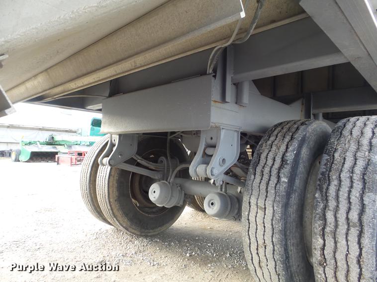 image for item DC7404 1991 Wilson DWH-200 double hopper grain trailer