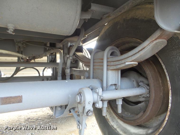 image for item DC7404 1991 Wilson DWH-200 double hopper grain trailer