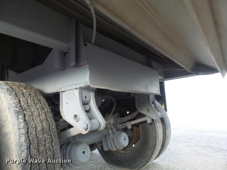 image for item DC7404 1991 Wilson DWH-200 double hopper grain trailer