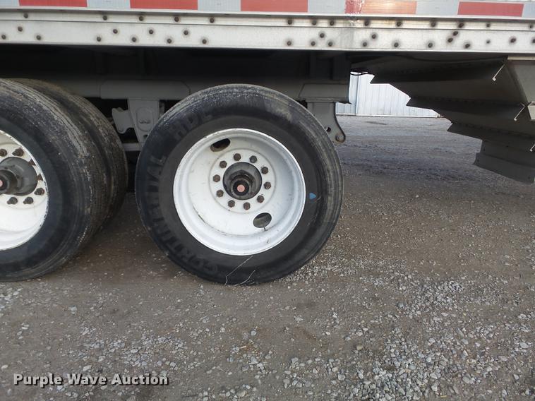 image for item DC7404 1991 Wilson DWH-200 double hopper grain trailer