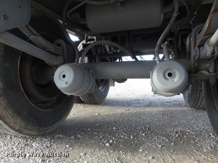 image for item DC7404 1991 Wilson DWH-200 double hopper grain trailer