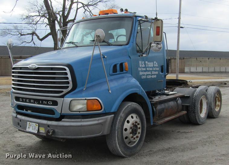 image for item DC7406 2001 Sterling 9500 semi truck