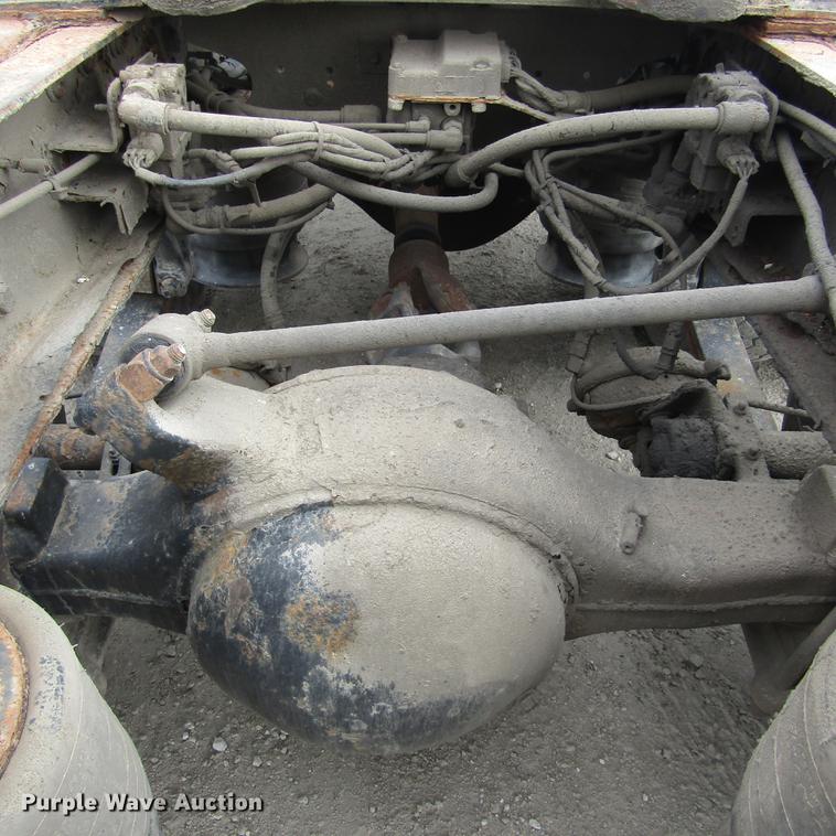 image for item DC7406 2001 Sterling 9500 semi truck