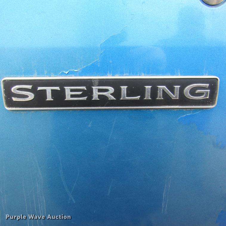image for item DC7406 2001 Sterling 9500 semi truck
