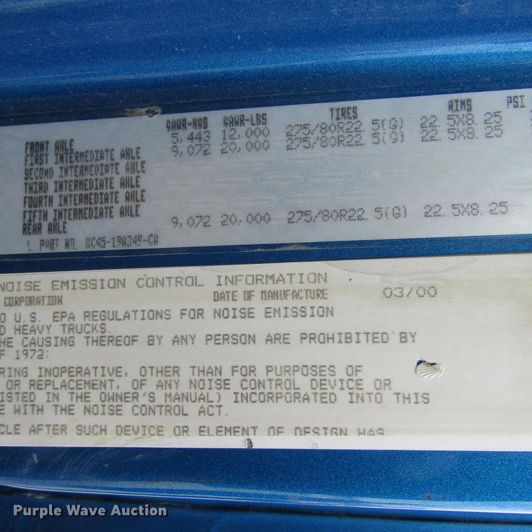 image for item DC7406 2001 Sterling 9500 semi truck