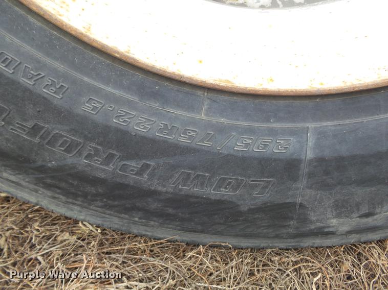 image for item DC7407 1989 Fruehauf FB91.5T2-48LP dry van trailer