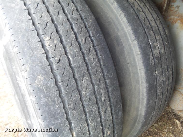 image for item DC7407 1989 Fruehauf FB91.5T2-48LP dry van trailer