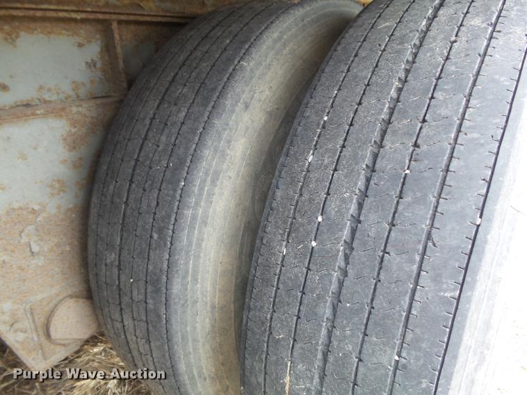 image for item DC7407 1989 Fruehauf FB91.5T2-48LP dry van trailer