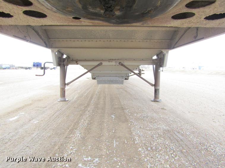image for item DC8254 2000 Corn Husker 800ALSSR double hopper bottom grain trailer