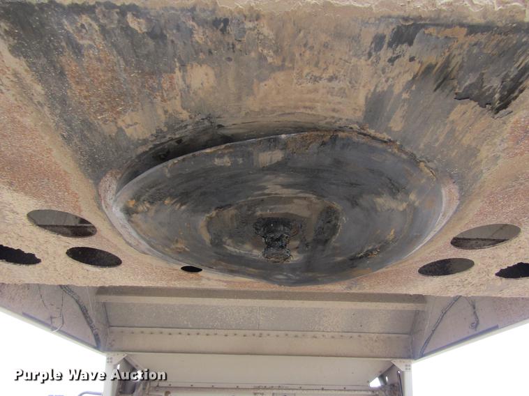 image for item DC8254 2000 Corn Husker 800ALSSR double hopper bottom grain trailer