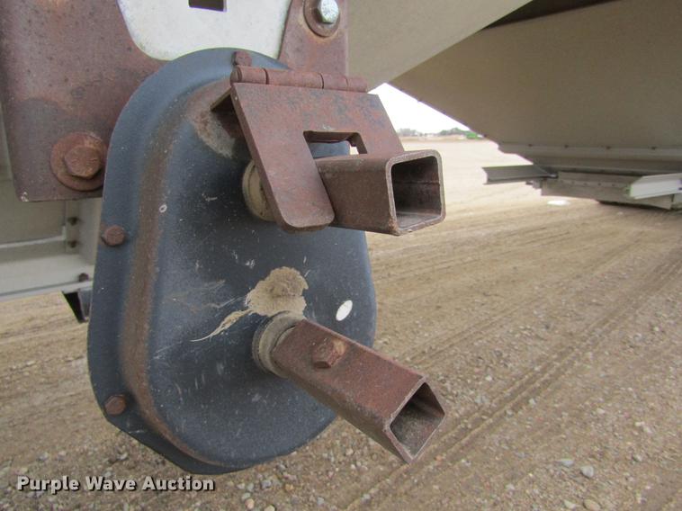 image for item DC8254 2000 Corn Husker 800ALSSR double hopper bottom grain trailer