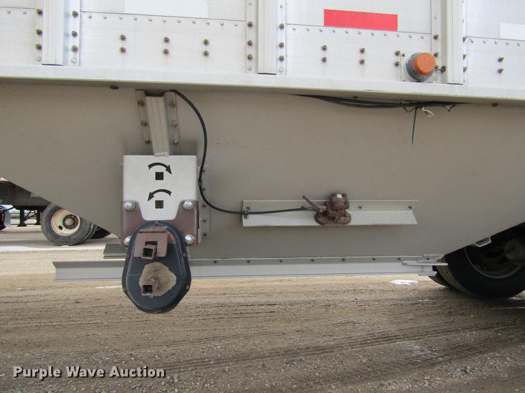 image for item DC8254 2000 Corn Husker 800ALSSR double hopper bottom grain trailer