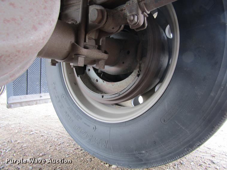 image for item DC8254 2000 Corn Husker 800ALSSR double hopper bottom grain trailer