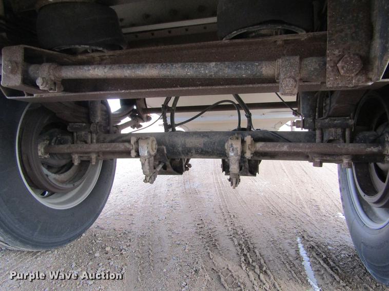 image for item DC8254 2000 Corn Husker 800ALSSR double hopper bottom grain trailer