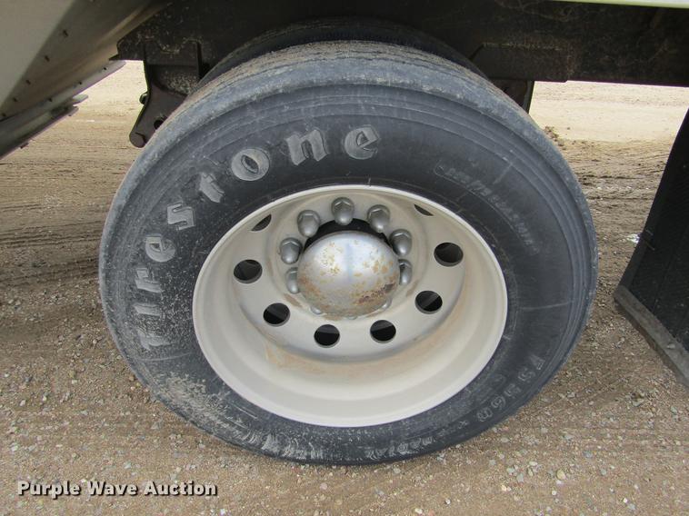 image for item DC8254 2000 Corn Husker 800ALSSR double hopper bottom grain trailer