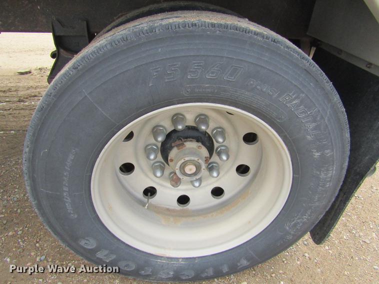 image for item DC8254 2000 Corn Husker 800ALSSR double hopper bottom grain trailer