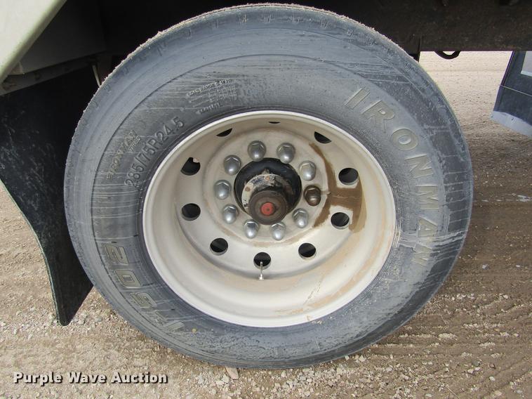 image for item DC8254 2000 Corn Husker 800ALSSR double hopper bottom grain trailer