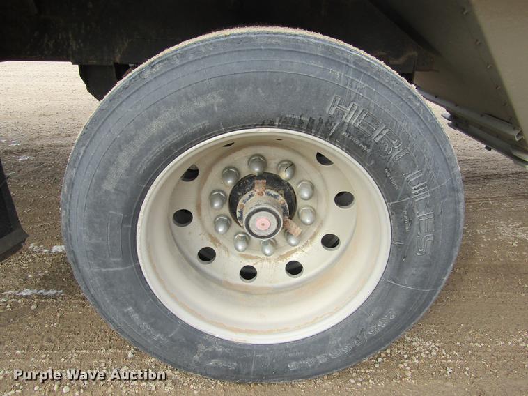 image for item DC8254 2000 Corn Husker 800ALSSR double hopper bottom grain trailer