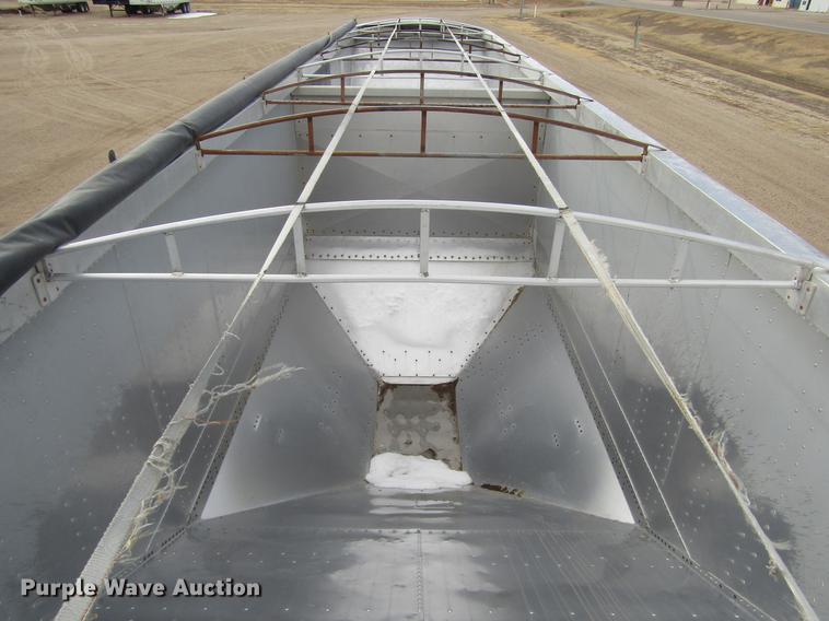 image for item DC8254 2000 Corn Husker 800ALSSR double hopper bottom grain trailer