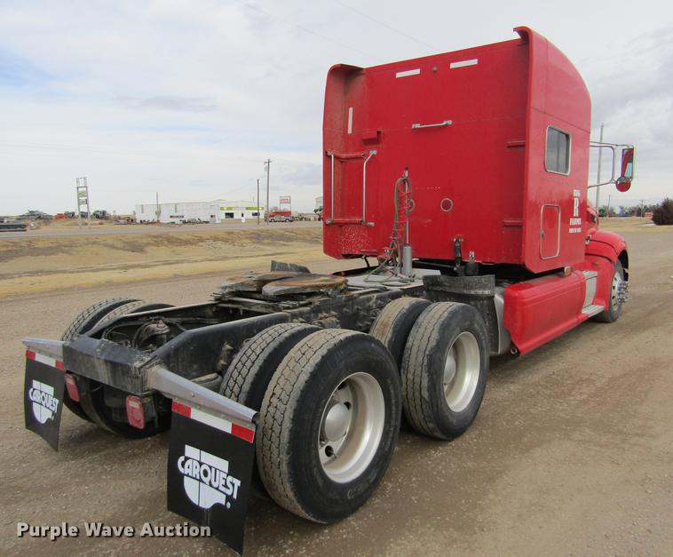 image for item DC8255 2009 Peterbilt 386 semi truck