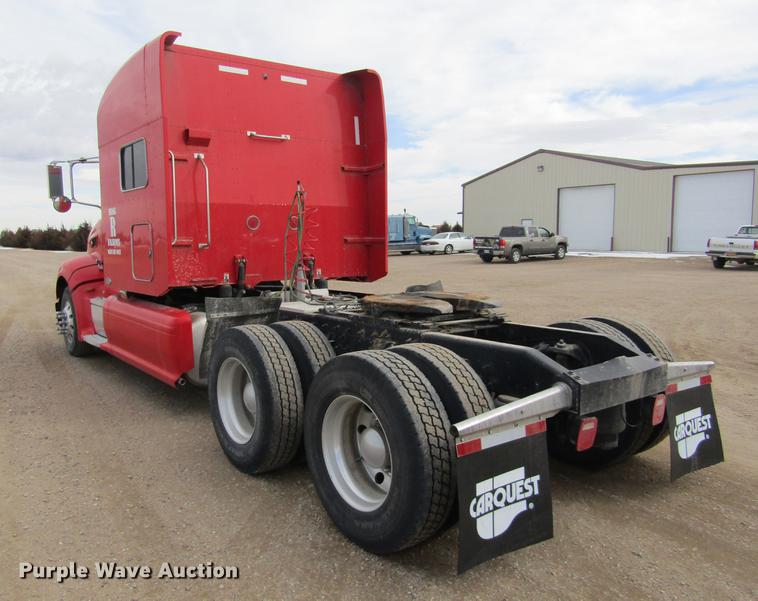 image for item DC8255 2009 Peterbilt 386 semi truck