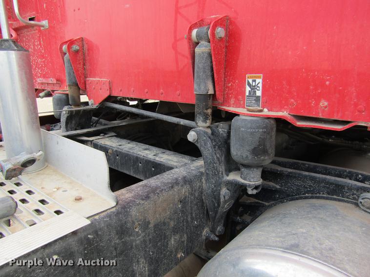 image for item DC8255 2009 Peterbilt 386 semi truck