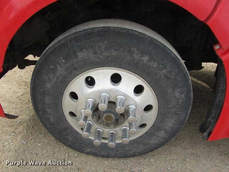 image for item DC8255 2009 Peterbilt 386 semi truck