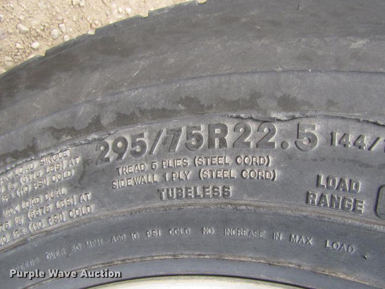 image for item DC8255 2009 Peterbilt 386 semi truck