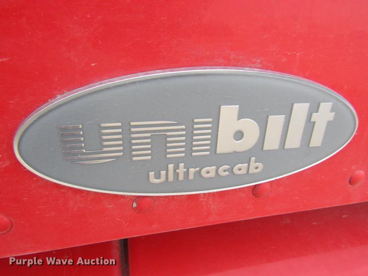 image for item DC8255 2009 Peterbilt 386 semi truck