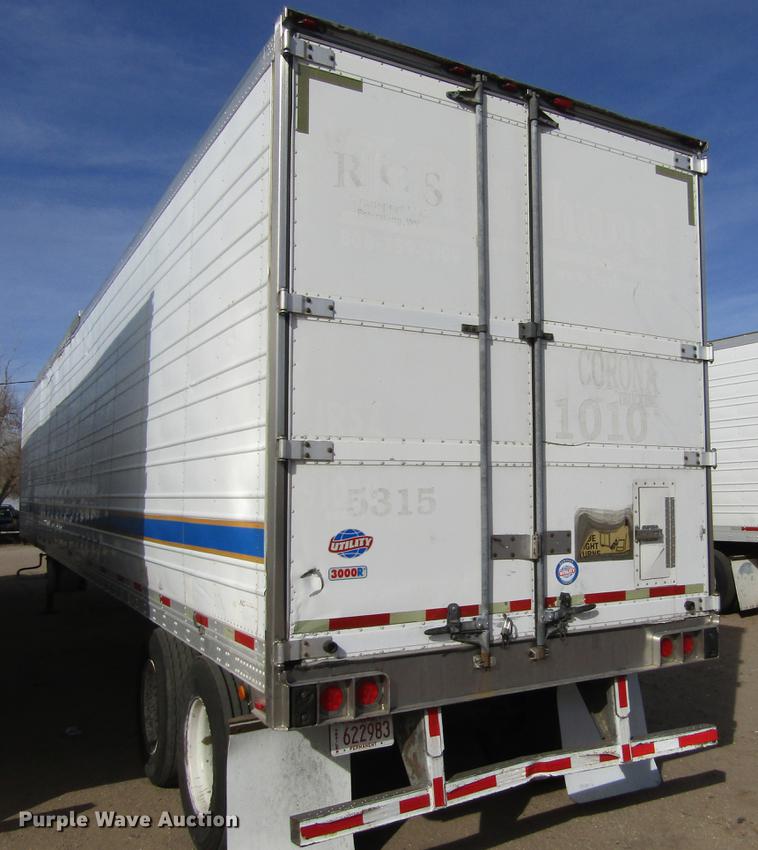 image for item DE6592 2006 Utility Trailers refrigerated van trailer