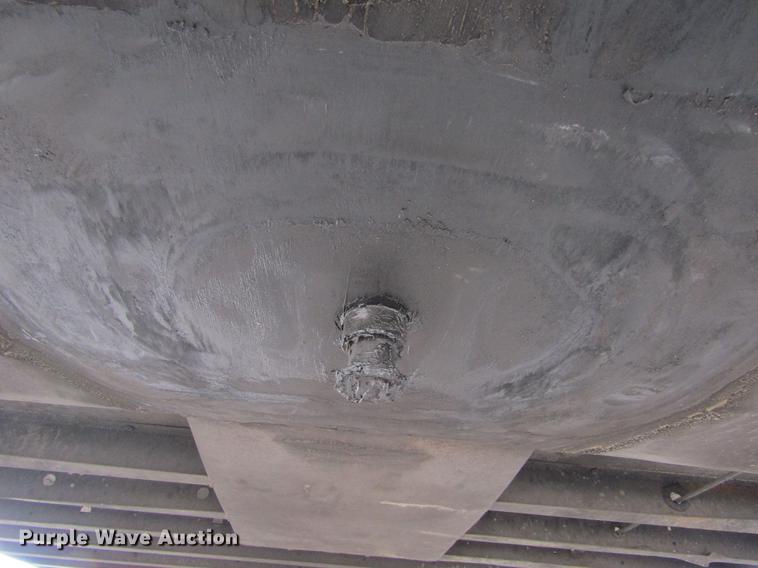 image for item DE6592 2006 Utility Trailers refrigerated van trailer