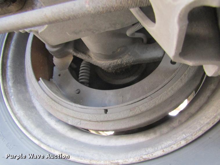 image for item DE6592 2006 Utility Trailers refrigerated van trailer