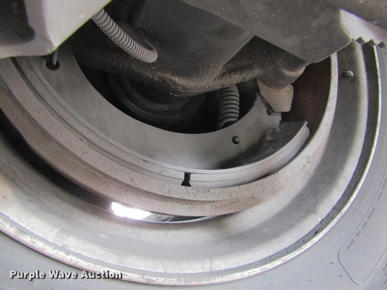 image for item DE6592 2006 Utility Trailers refrigerated van trailer